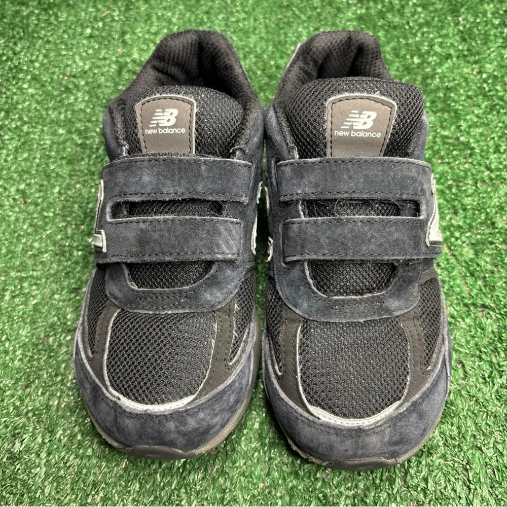 New Balance‎ 990v5 Shoes Boys Size 2 Black Running Sneakers